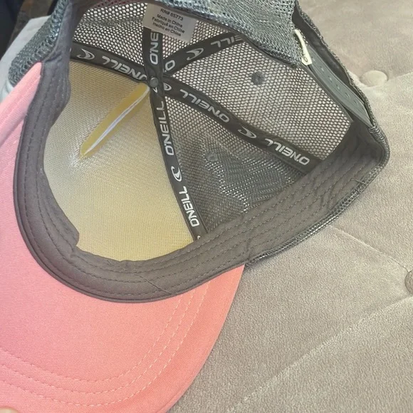 O’Neill hat - Picture 2 of 2